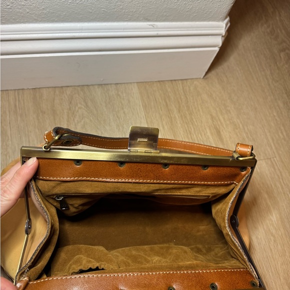 Patricia Nash Ferrara frame satchel - Picture 9 of 9